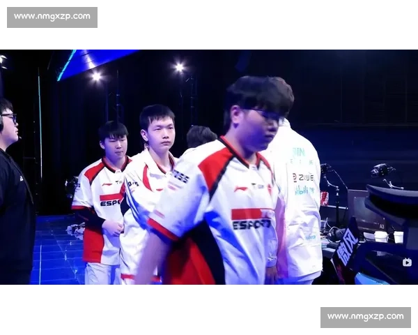 中超焦点之战卓尔对决上海上港冲击榜首悬念升级强强碰撞看点十足